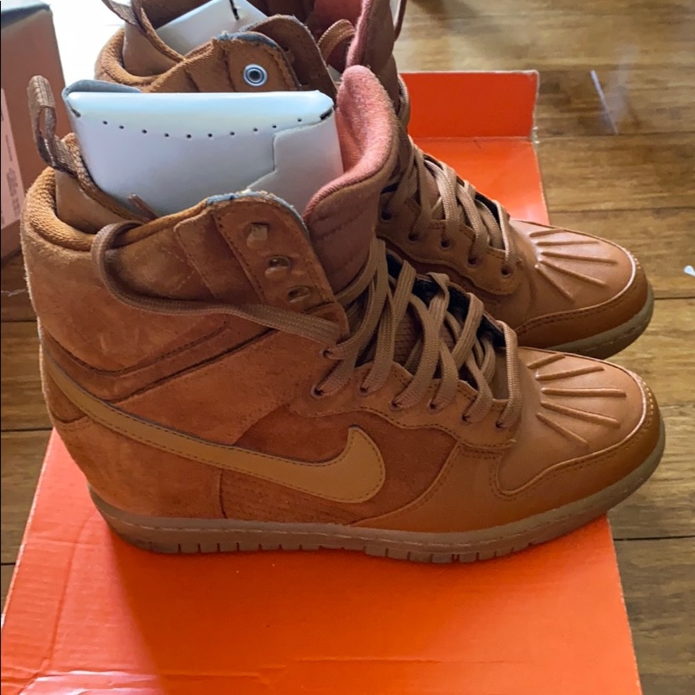 Women’s DUNK SKY HI SNKRBT 2.0
